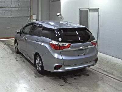 Honda SHUTTLE  с аукциона в Японии