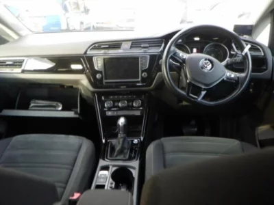 Volkswagen GOLF TOURAN  с аукциона в Японии