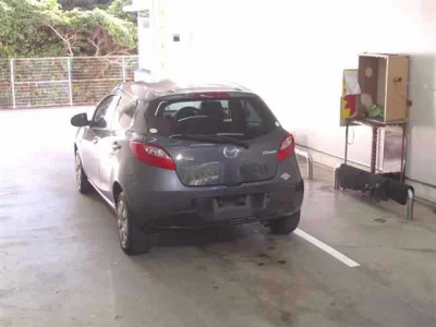 Mazda DEMIO  с аукциона в Японии