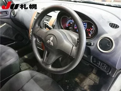 Mitsubishi COLT PLUS