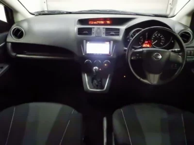 Nissan LAFESTA  с аукциона в Японии