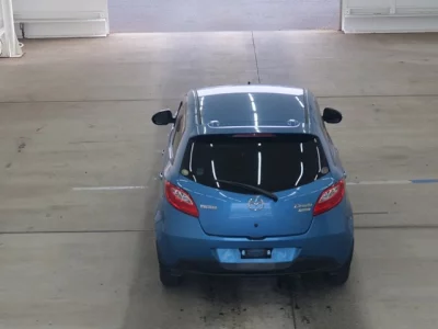Mazda DEMIO  с аукциона в Японии
