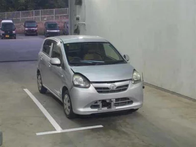 Toyota PIXIS EPOCH  с аукциона в Японии