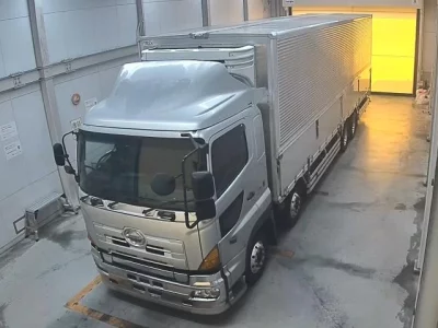 Hino TRUCK