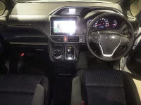 Toyota VOXY лот № 3007 оценка 4  с аукциона в Японии 2