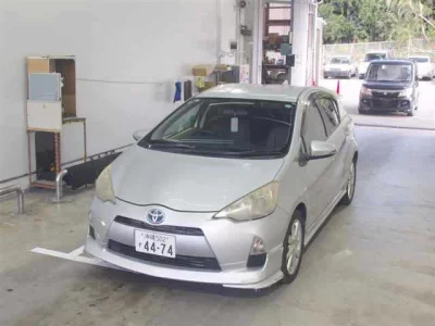 Toyota AQUA  с аукциона в Японии
