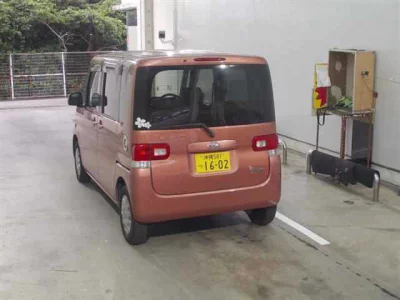 Daihatsu TANTO  с аукциона в Японии