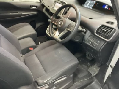 Nissan SERENA  с аукциона в Японии