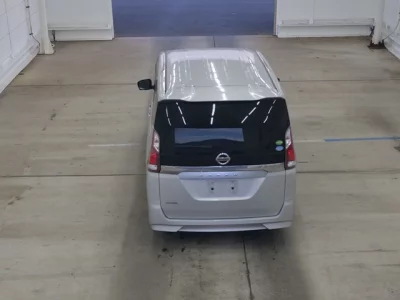 Nissan SERENA  с аукциона в Японии