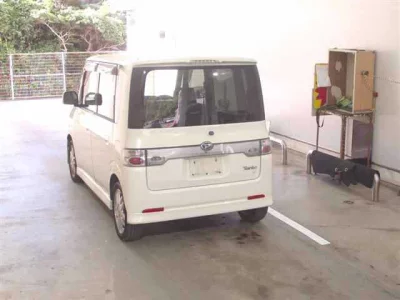 Daihatsu TANTO  с аукциона в Японии