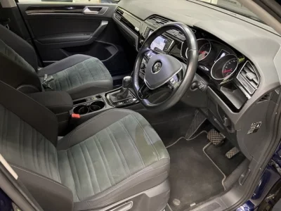 Volkswagen GOLF TOURAN