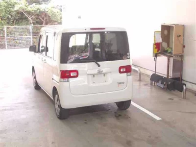Daihatsu TANTO  с аукциона в Японии
