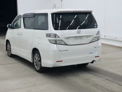 Toyota VELLFIRE  с аукциона в Японии