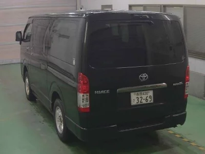 Toyota HIACE VAN