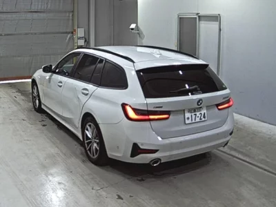 BMW 3-Series  с аукциона в Японии