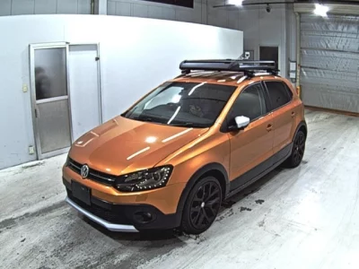 Volkswagen CROSS POLO  с аукциона в Японии