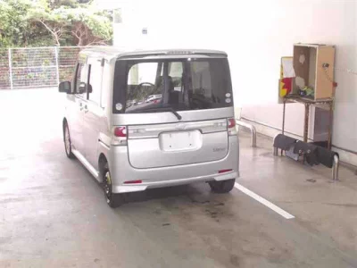 Daihatsu TANTO  с аукциона в Японии