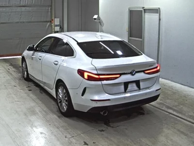 BMW 2-Series  с аукциона в Японии