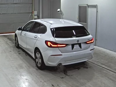 BMW 1-Series  с аукциона в Японии