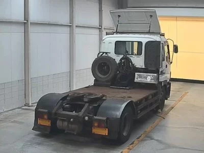 Isuzu TRUCK