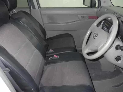 Toyota PIXIS SPACE  с аукциона в Японии