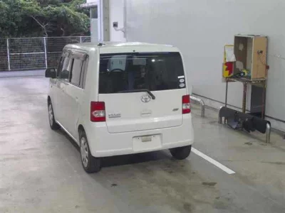 Toyota PIXIS SPACE  с аукциона в Японии