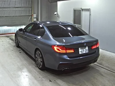 BMW 5-Series  с аукциона в Японии