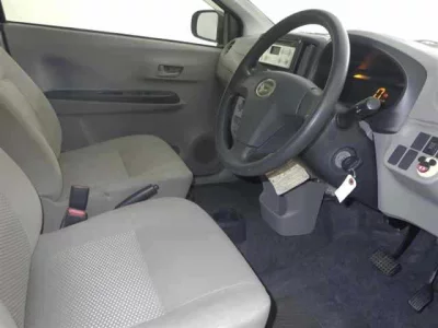 Daihatsu MIRA E S  с аукциона в Японии