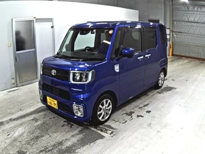 Toyota PIXIS MEGA