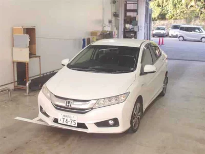 Honda GRACE  с аукциона в Японии