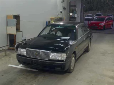 Toyota CROWN  с аукциона в Японии