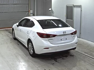 Mazda AXELA  с аукциона в Японии