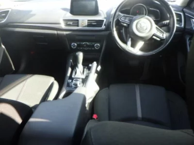 Mazda AXELA  с аукциона в Японии