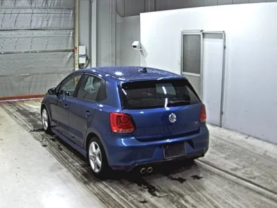 Volkswagen POLO  с аукциона в Японии