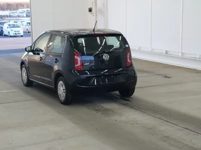 Volkswagen UP  с аукциона в Японии