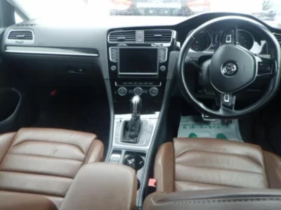 Volkswagen GOLF VARIANT