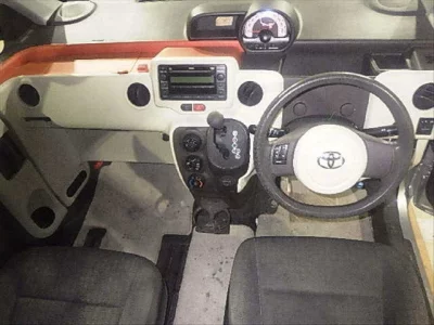 Toyota SPADE  с аукциона в Японии