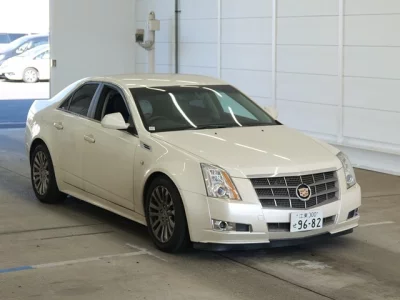 GM CADILLAC CTS  с аукциона в Японии