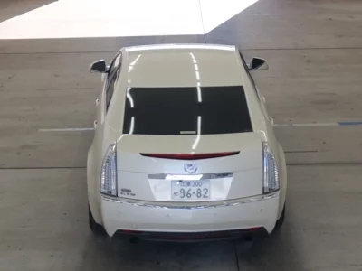 GM CADILLAC CTS  с аукциона в Японии