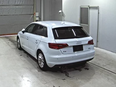 Audi A3  с аукциона в Японии