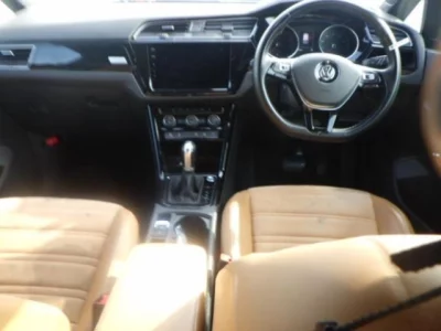 Volkswagen GOLF TOURAN