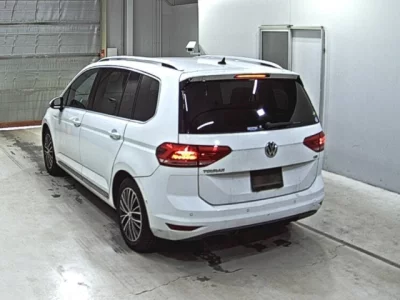 Volkswagen GOLF TOURAN