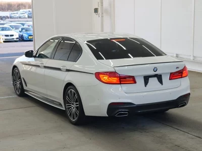 BMW 5-Series  с аукциона в Японии