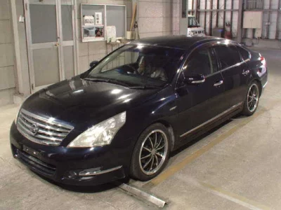 Nissan TEANA  с аукциона в Японии