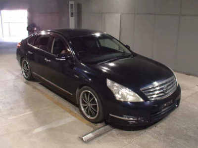 Nissan TEANA  с аукциона в Японии