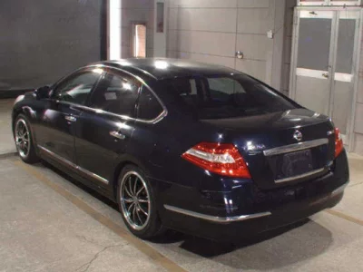 Nissan TEANA  с аукциона в Японии