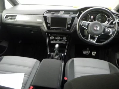 Volkswagen GOLF TOURAN