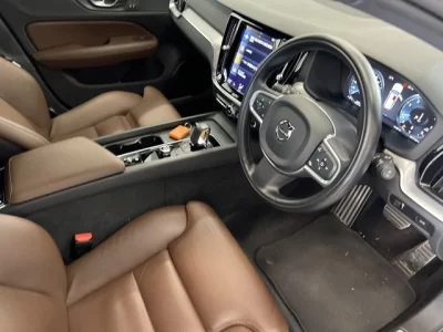 Volvo V60  с аукциона в Японии