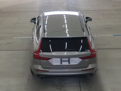 Volvo V60  с аукциона в Японии