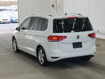 Volkswagen GOLF TOURAN